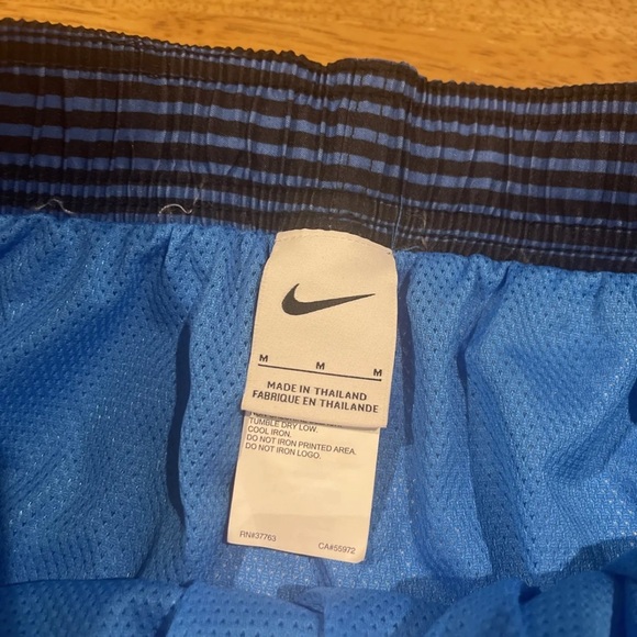 Nike Swim Men's Horizon Stripe 9" Medium Short Ghost Green NESSC616 387 New Tags - Picture 3 of 5
